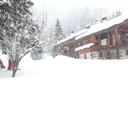 Tabia Al Di La De L'aiva Chalet *