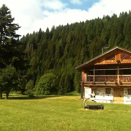Chalet Tabia Al Di La De L'aiva *